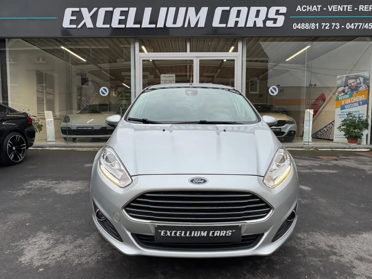 Ford Fiesta 1.5 TDCi Titanium ECOnetic Airco Jante Euro6b Grijs - 2