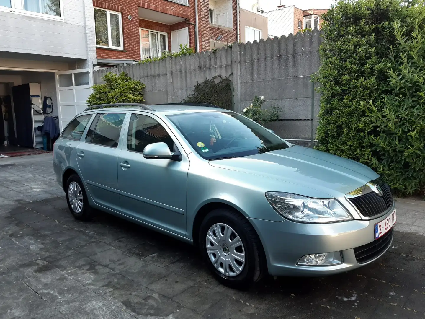 Skoda Octavia 1.6 CR TDi Combi Ambiente DPF Verde - 1