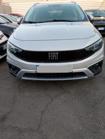 Fiat Tipo CROSS 1.5 HYBRID