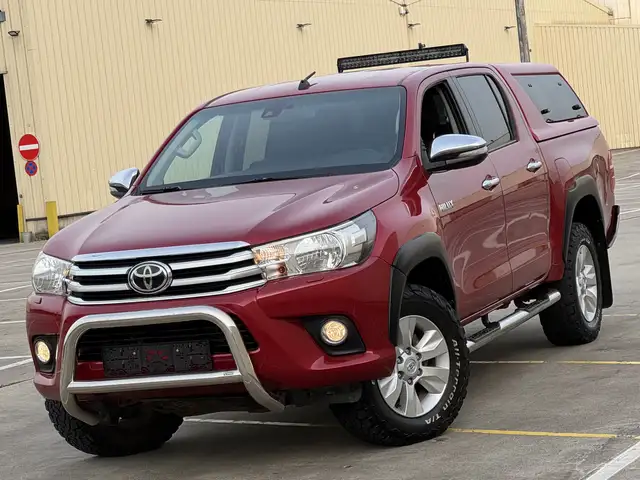 Toyota Hilux 2.4 D-4D 4WD / BOITE AUTO / FULLOPTIONS / ZAGORA