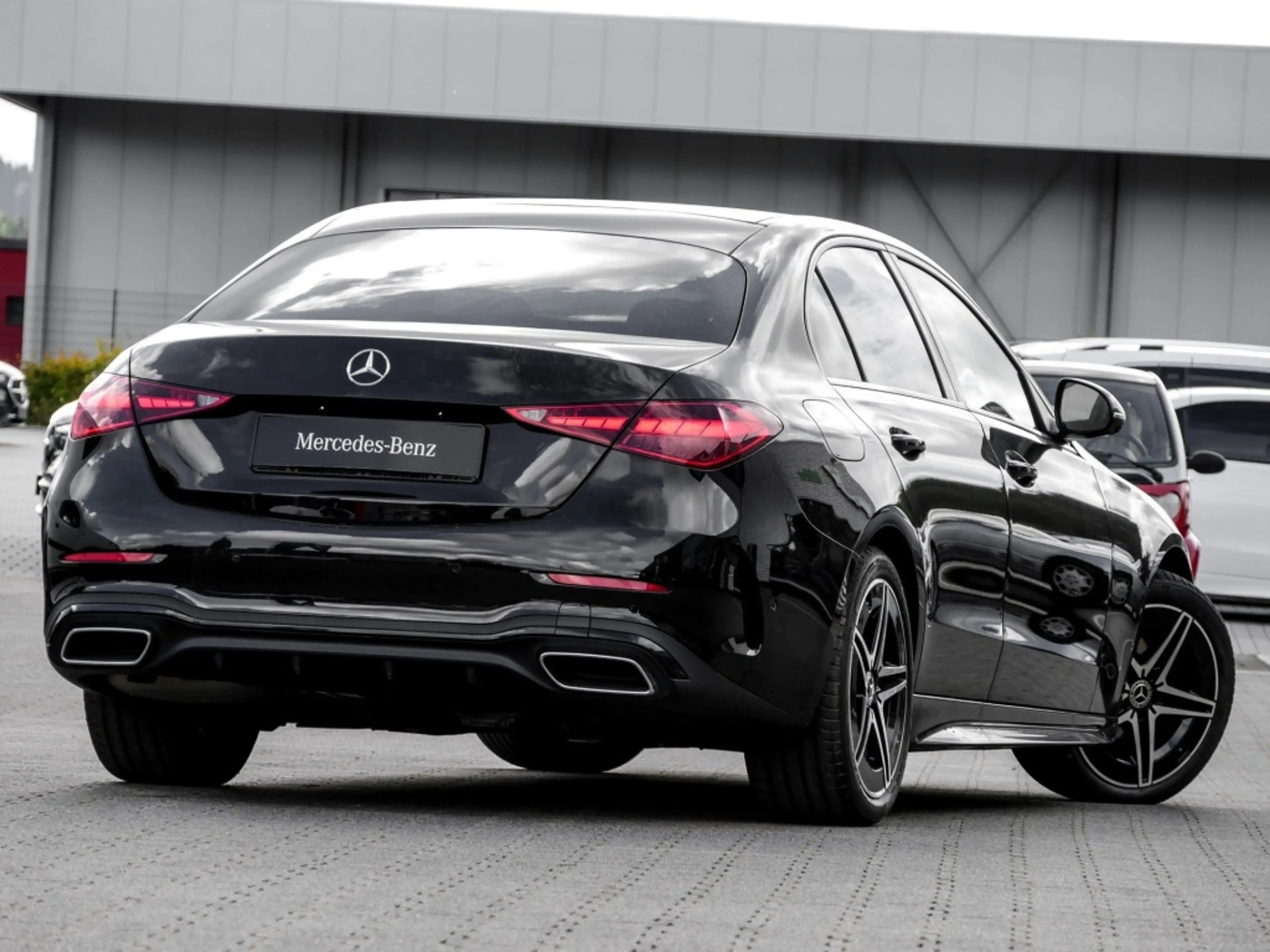 Mercedes-Benz C 180 AMG-Sport/Pano/360/Burm/StdHz/DIGITAL/Memo — photo 3