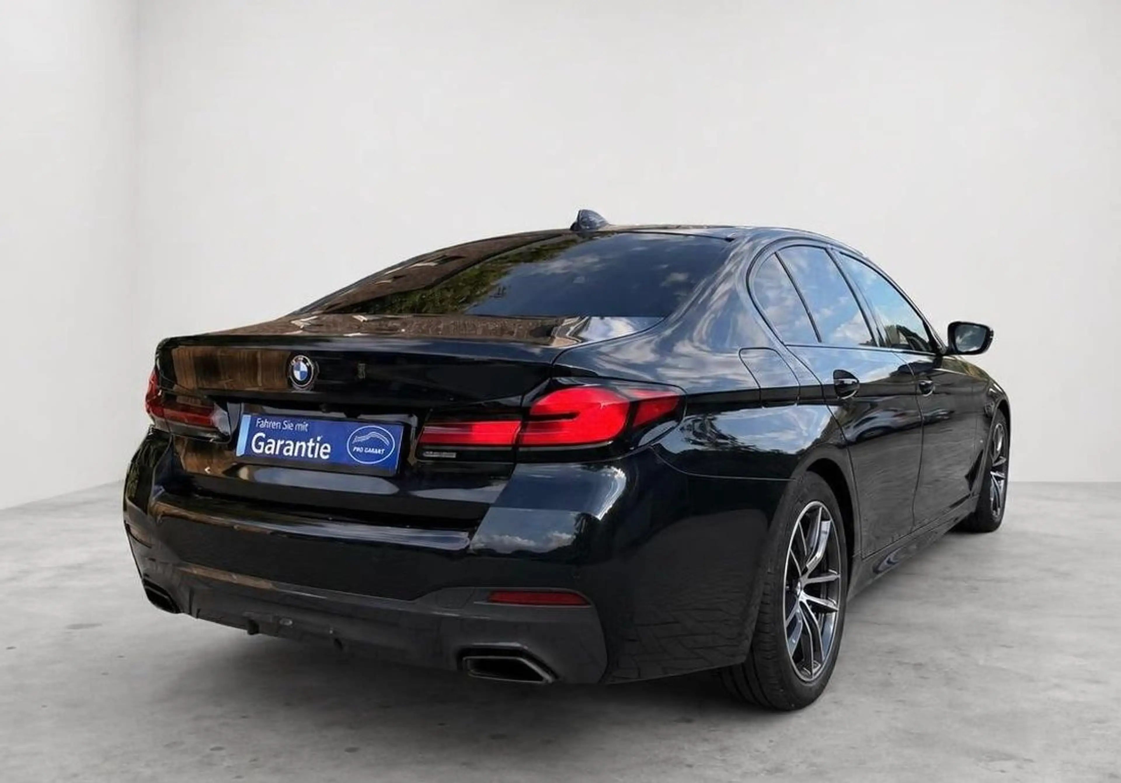 BMW 520 d M-Sport HUD/MEMORY/H&K/KAMERA/LEDER/AHK — photo 5