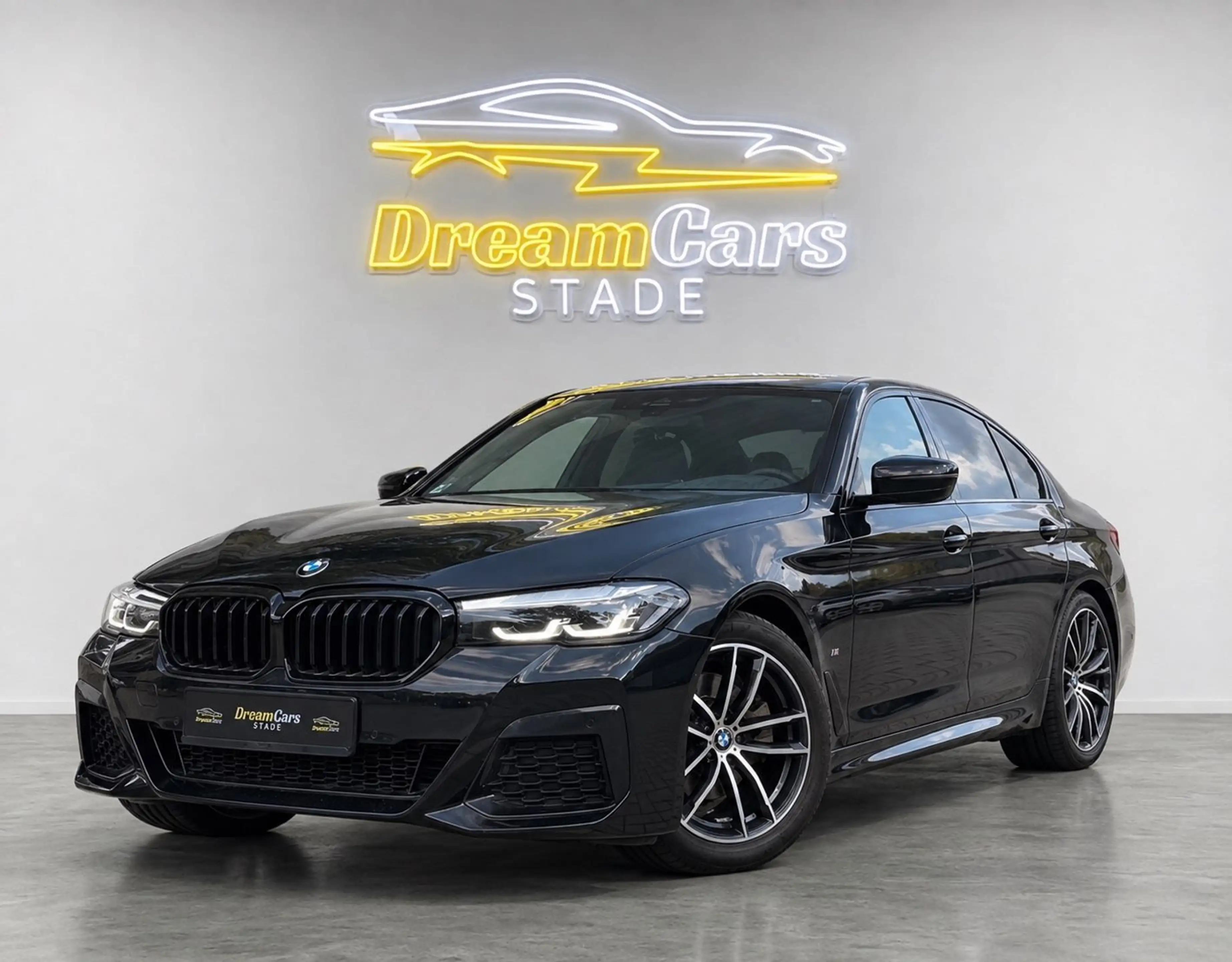 BMW 520 d M-Sport HUD/MEMORY/H&K/KAMERA/LEDER/AHK