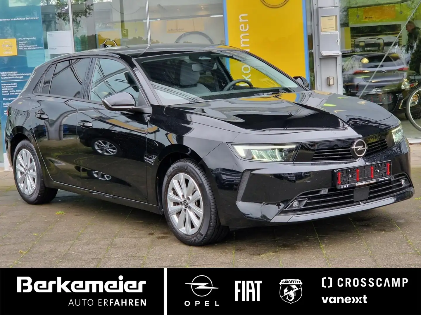 Opel Astra Edition Navi/SHZ *inkl Winterkompletträder Schwarz - 1