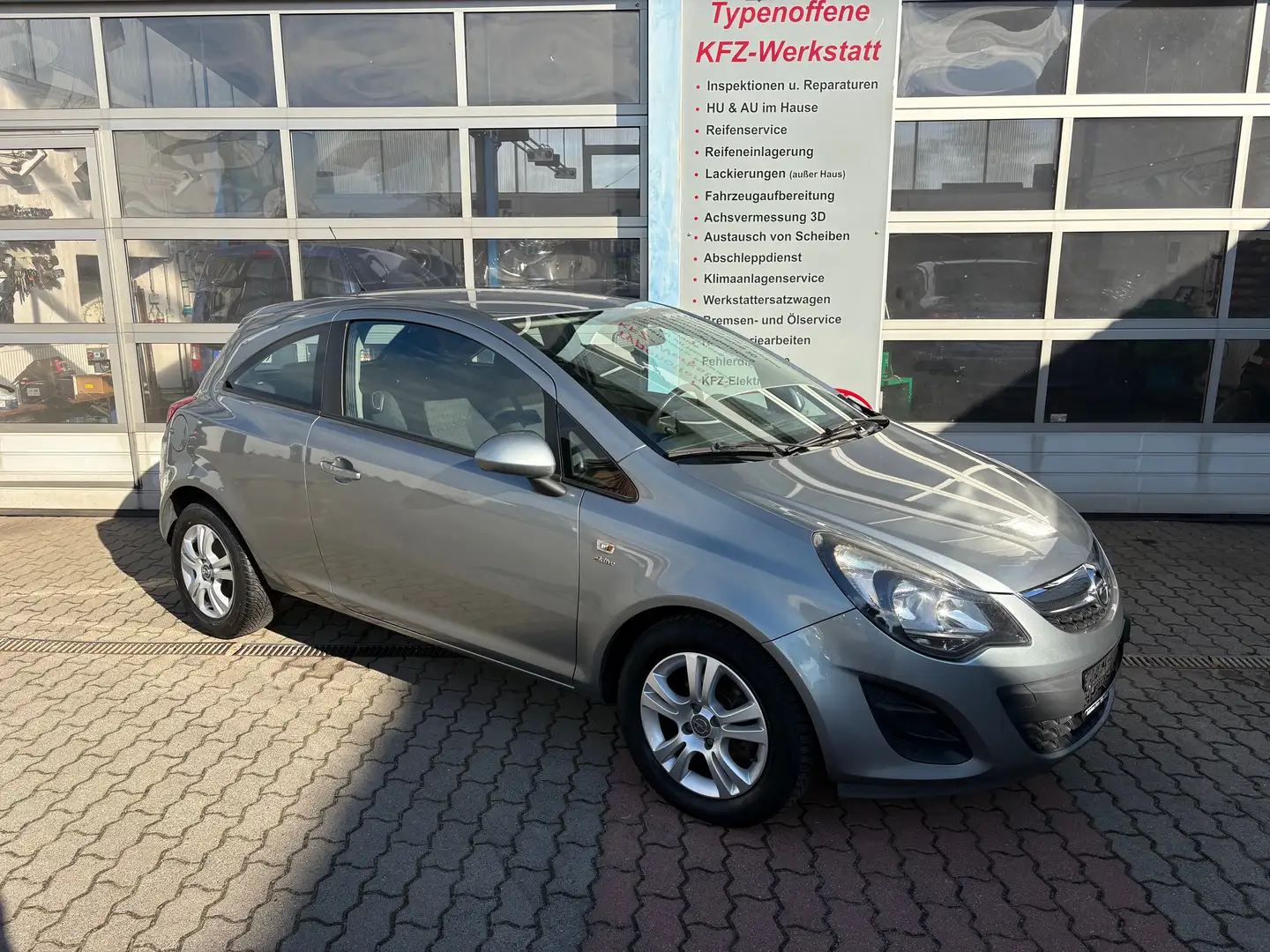 Opel Corsa 1.4 Active, Tempomat,HU/AU neu - 1