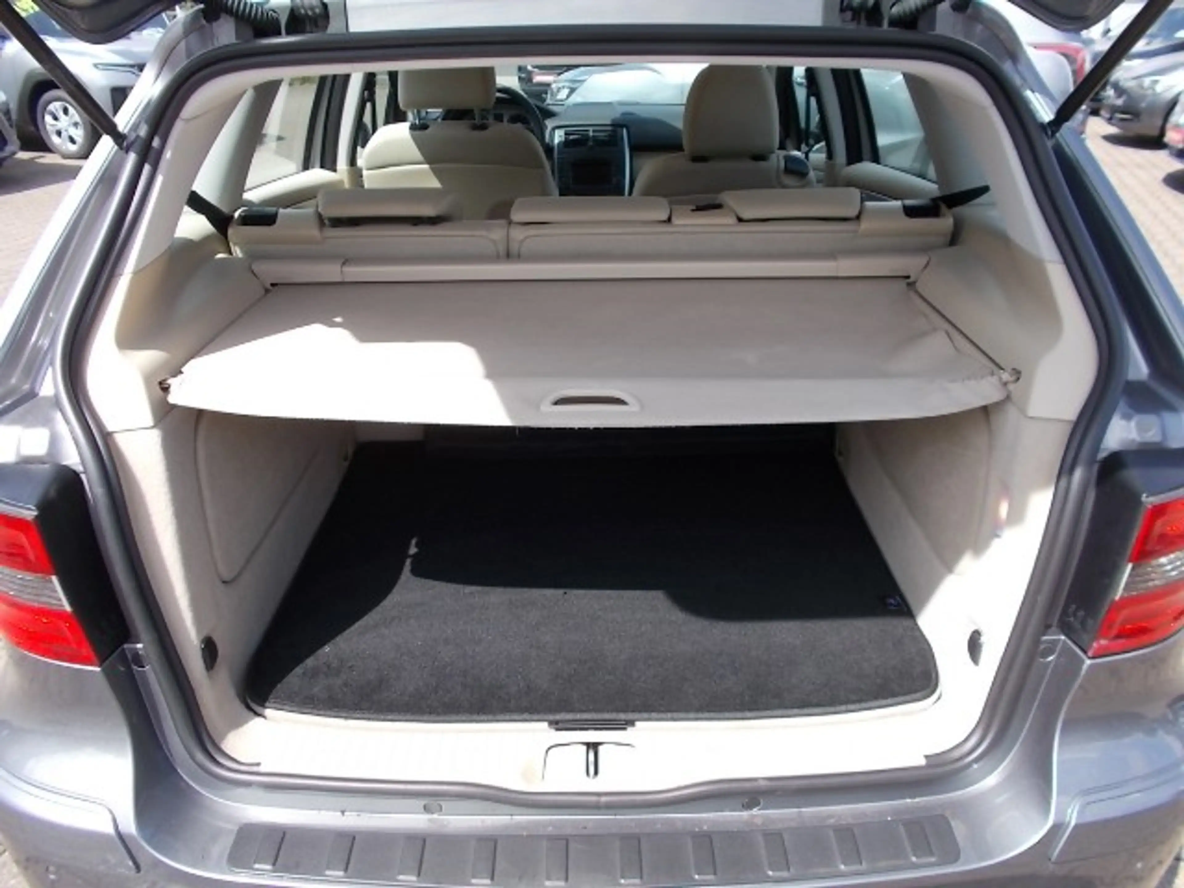 Mercedes-Benz B 180 PanoDach Navi Park Ass. Allwetter — photo 13