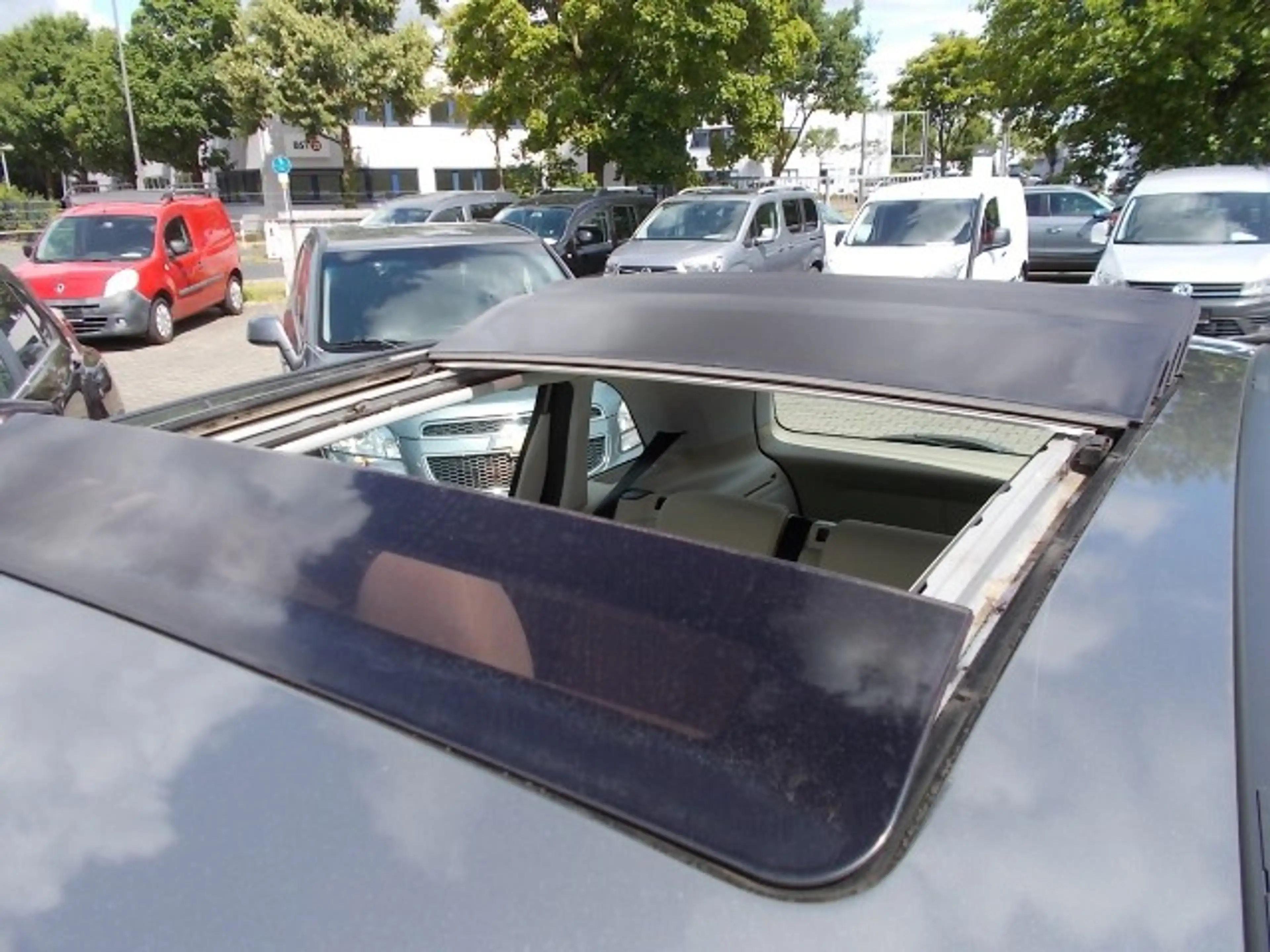 Mercedes-Benz B 180 PanoDach Navi Park Ass. Allwetter — photo 9