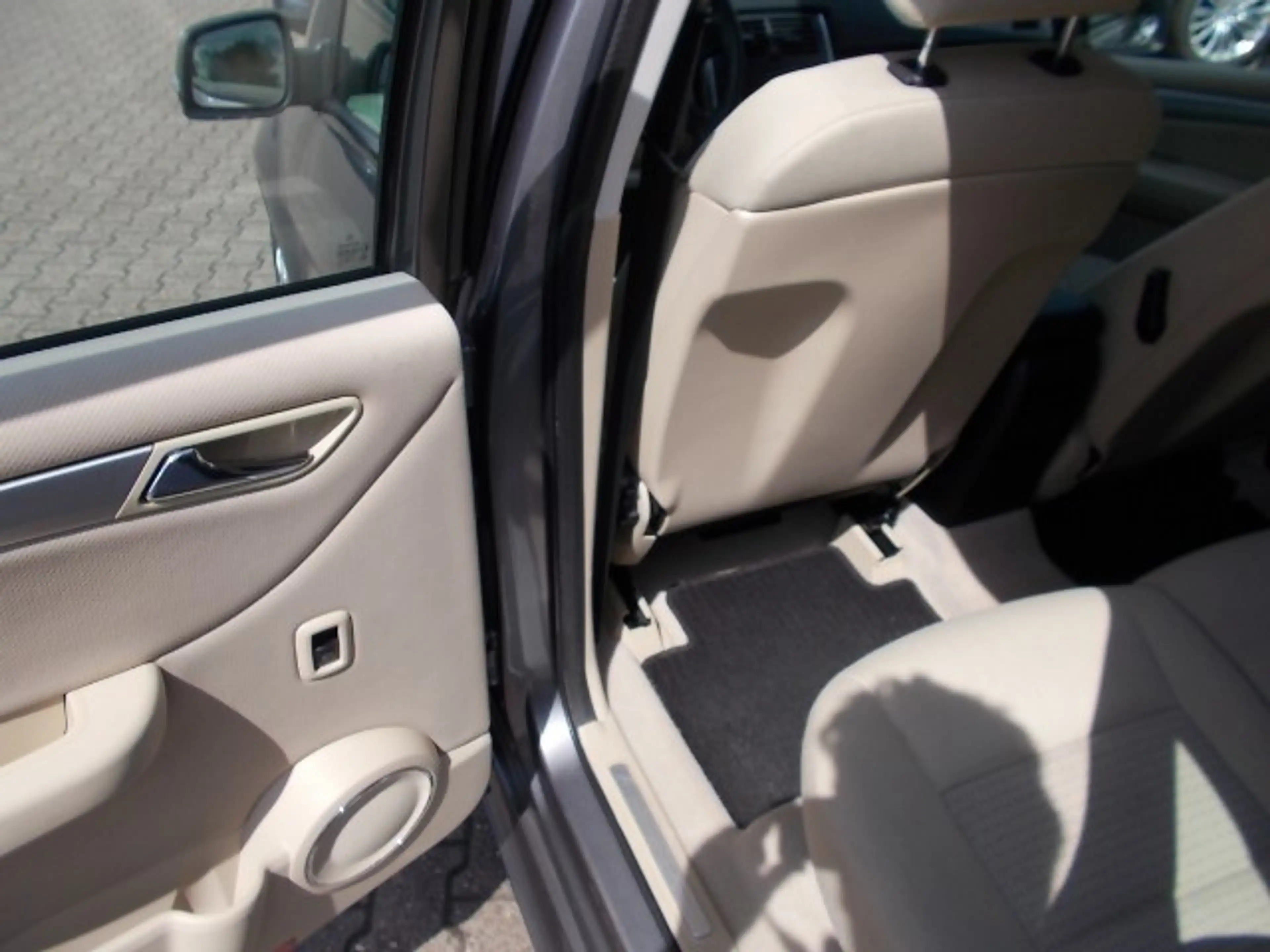 Mercedes-Benz B 180 PanoDach Navi Park Ass. Allwetter — photo 15