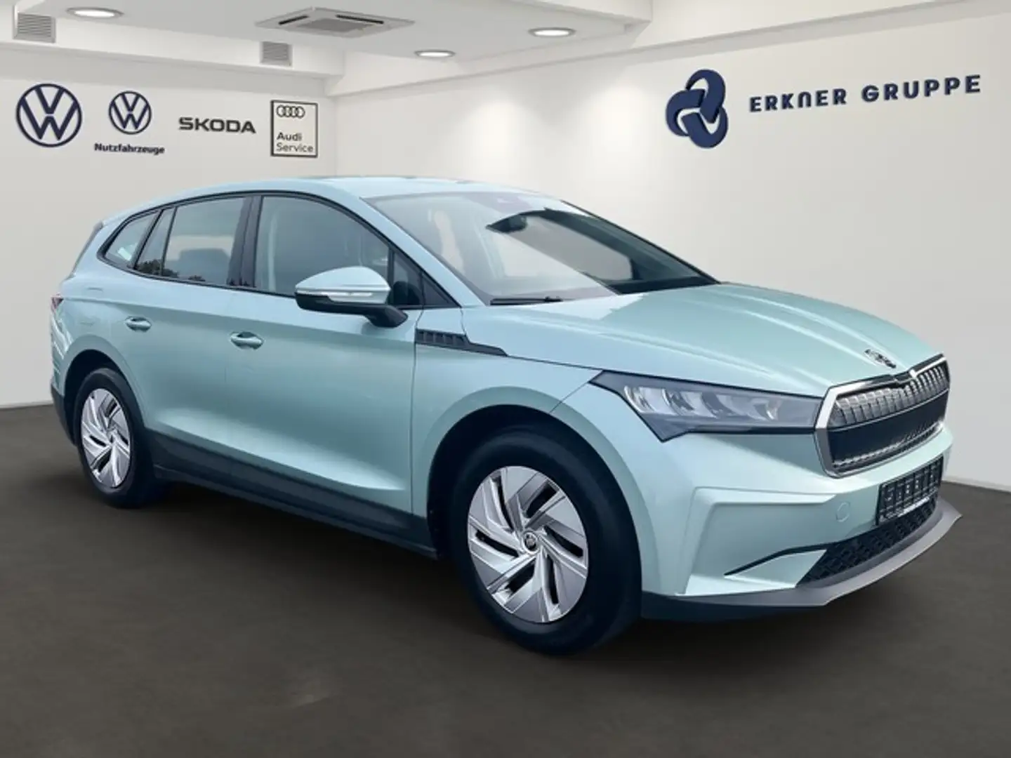 Skoda Enyaq iV 50 Studio NAVI+LED+DAB+++ Šedá - 2