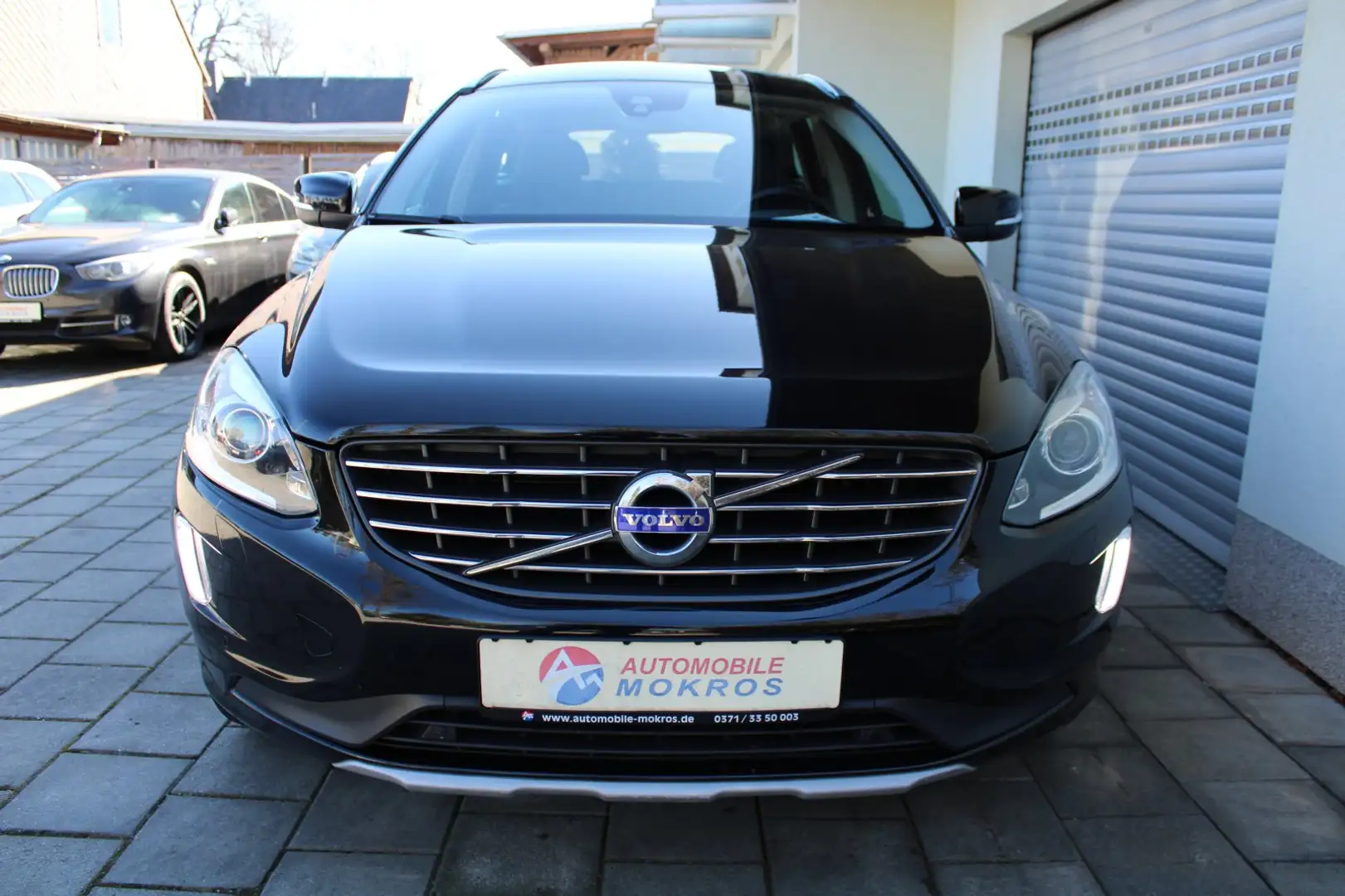 Volvo XC60 D5 AWD Geartronic Summum BiXenon Leder Panorama AL Schwarz - 2