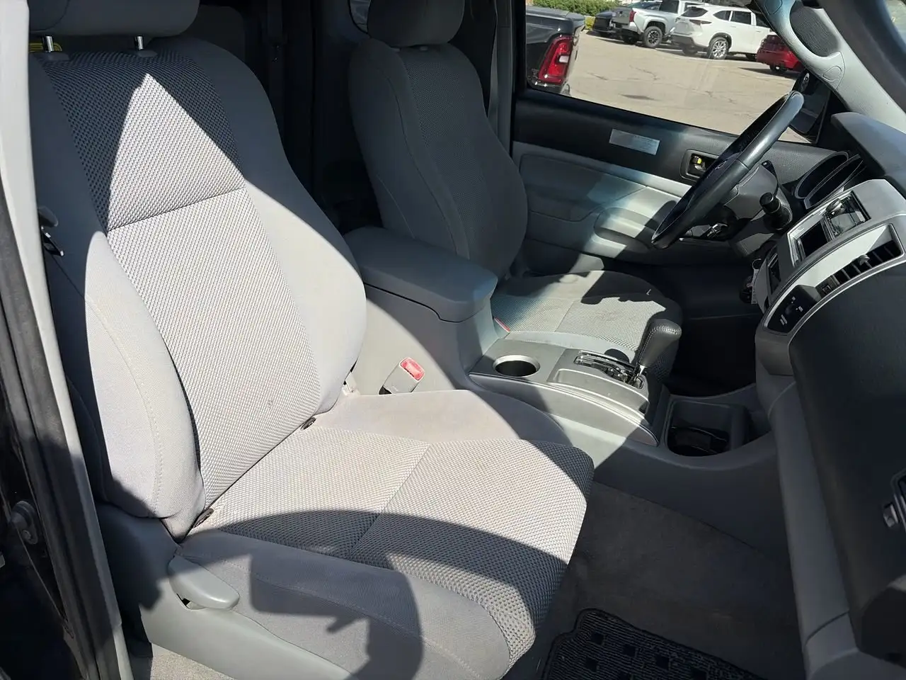 Toyota Tacoma снимка Toyota Tacoma