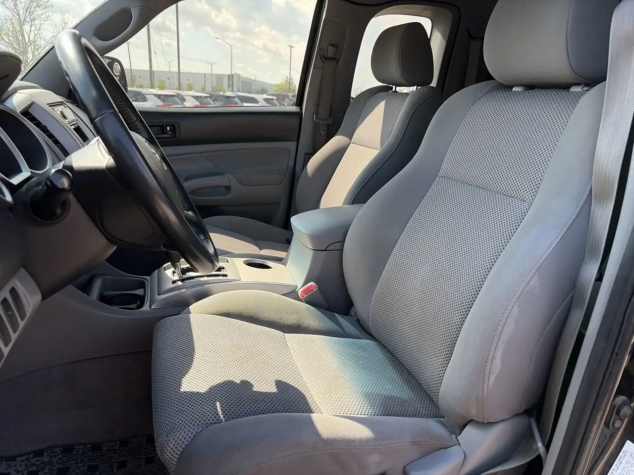 Toyota Tacoma снимка Toyota Tacoma