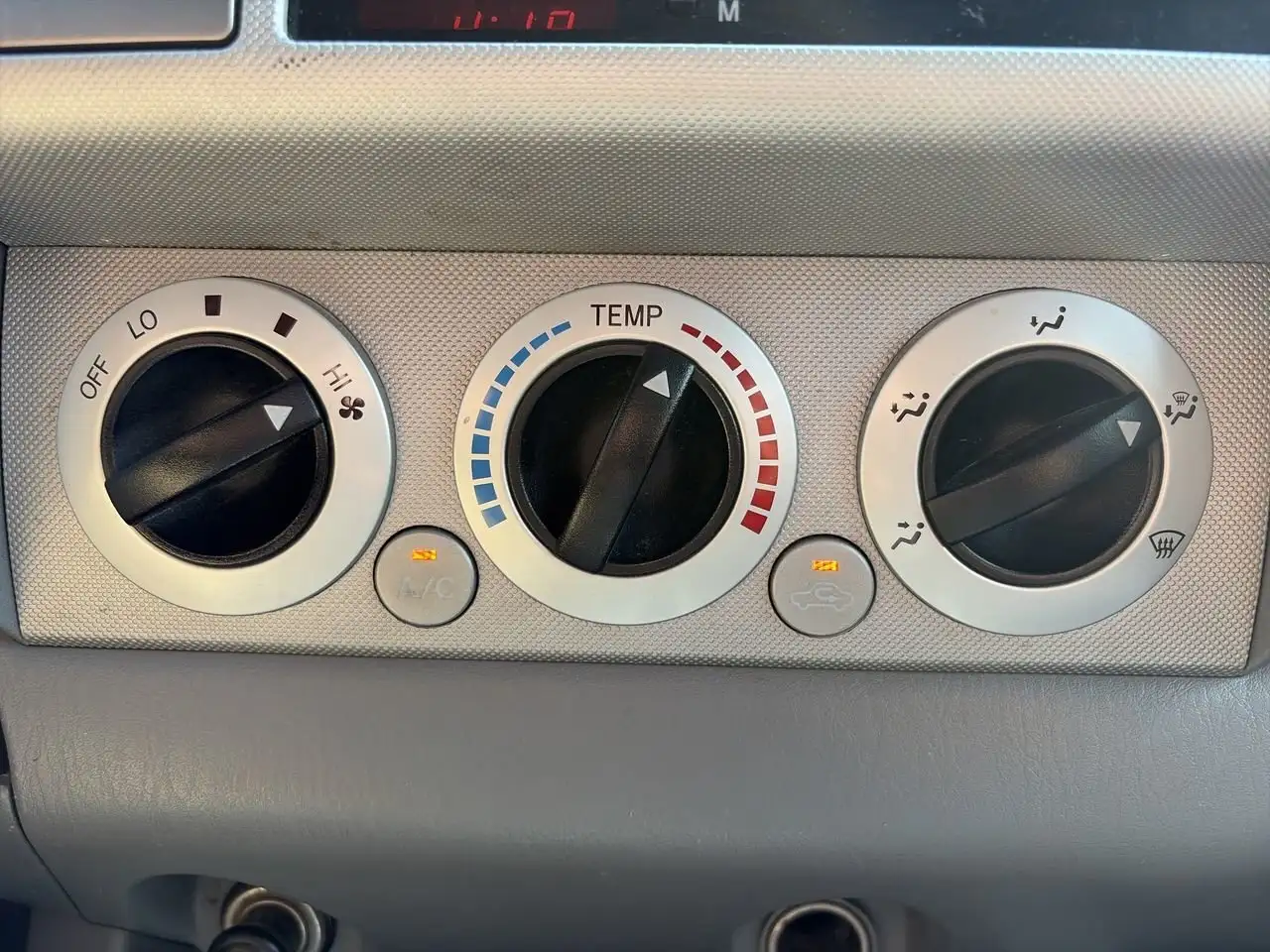 Toyota Tacoma снимка Toyota Tacoma