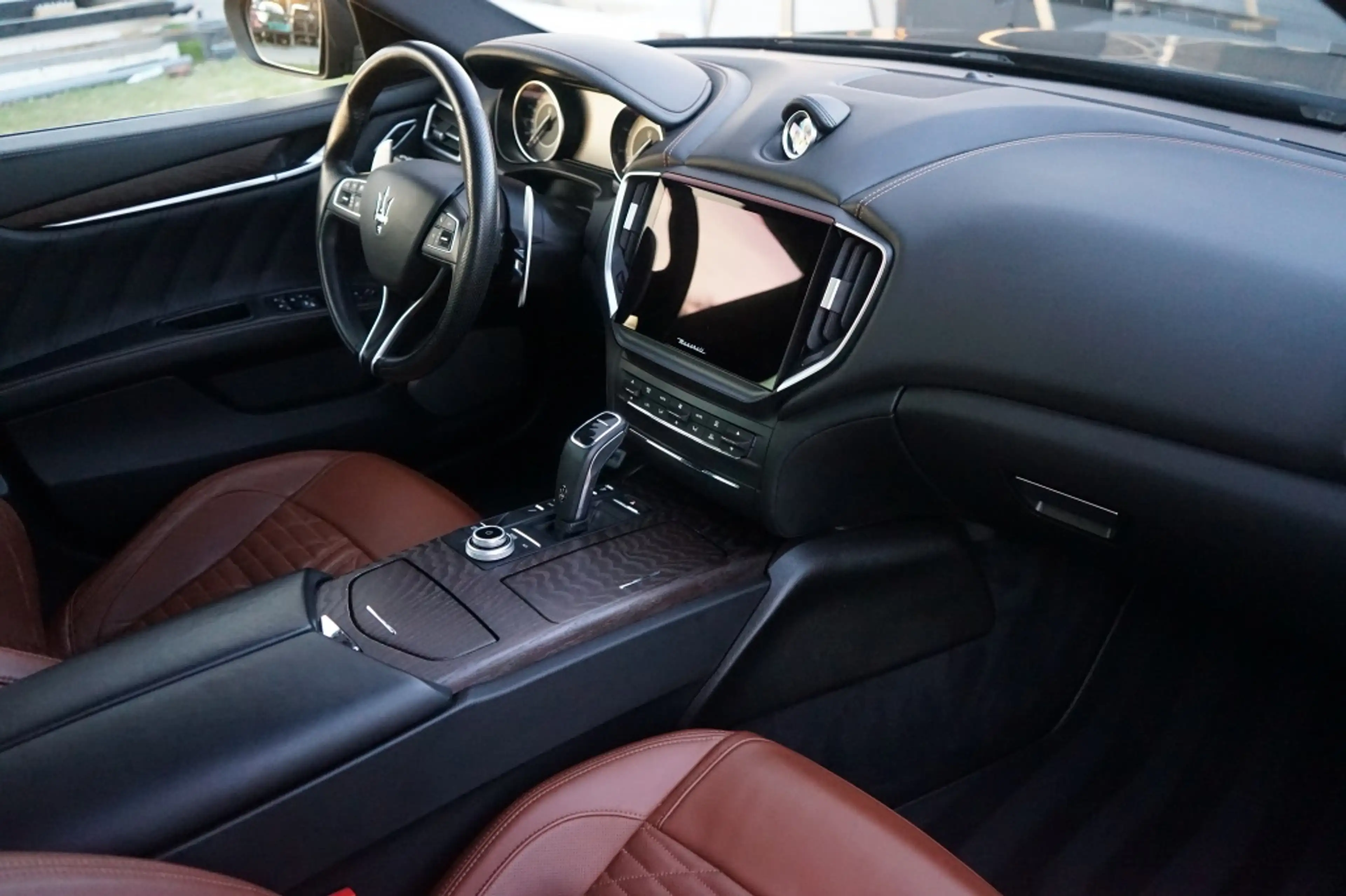 Maserati Ghibli 2.0 MHEV GranSport GT 330PK Pano/B&W/21"/Sport-sea — photo 13
