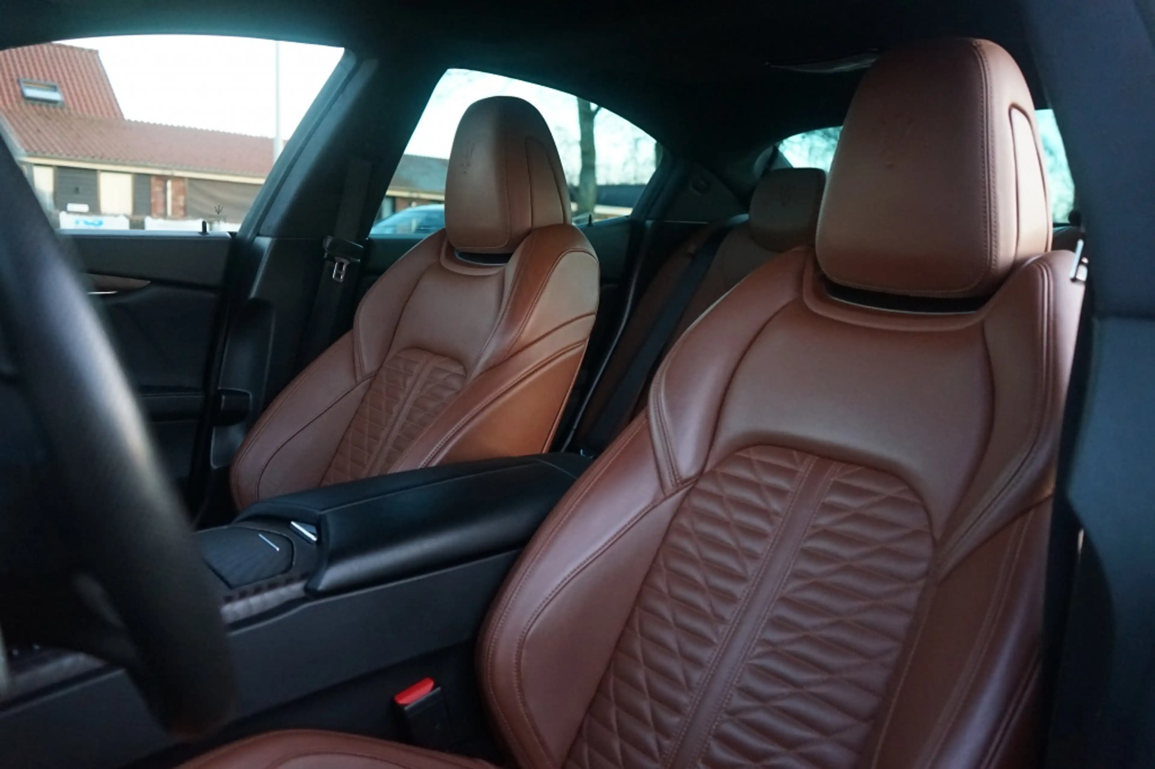 Maserati Ghibli 2.0 MHEV GranSport GT 330PK Pano/B&W/21"/Sport-sea — photo 10
