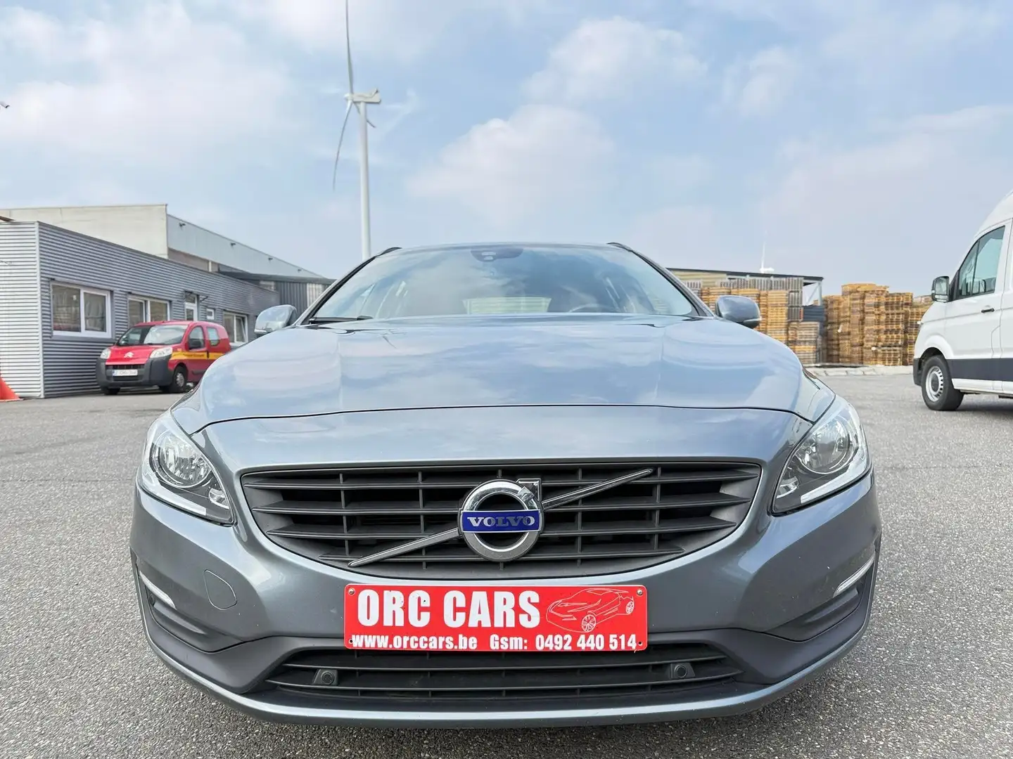 Volvo V60 2.0 i benzine +T3 GARANTIE 152PK EUR6b Gris - 2