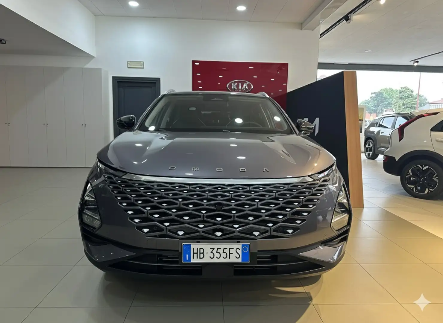 Omoda 5 1.6 TGDI 7DCT PURE ANCHE GPL Grau - 2