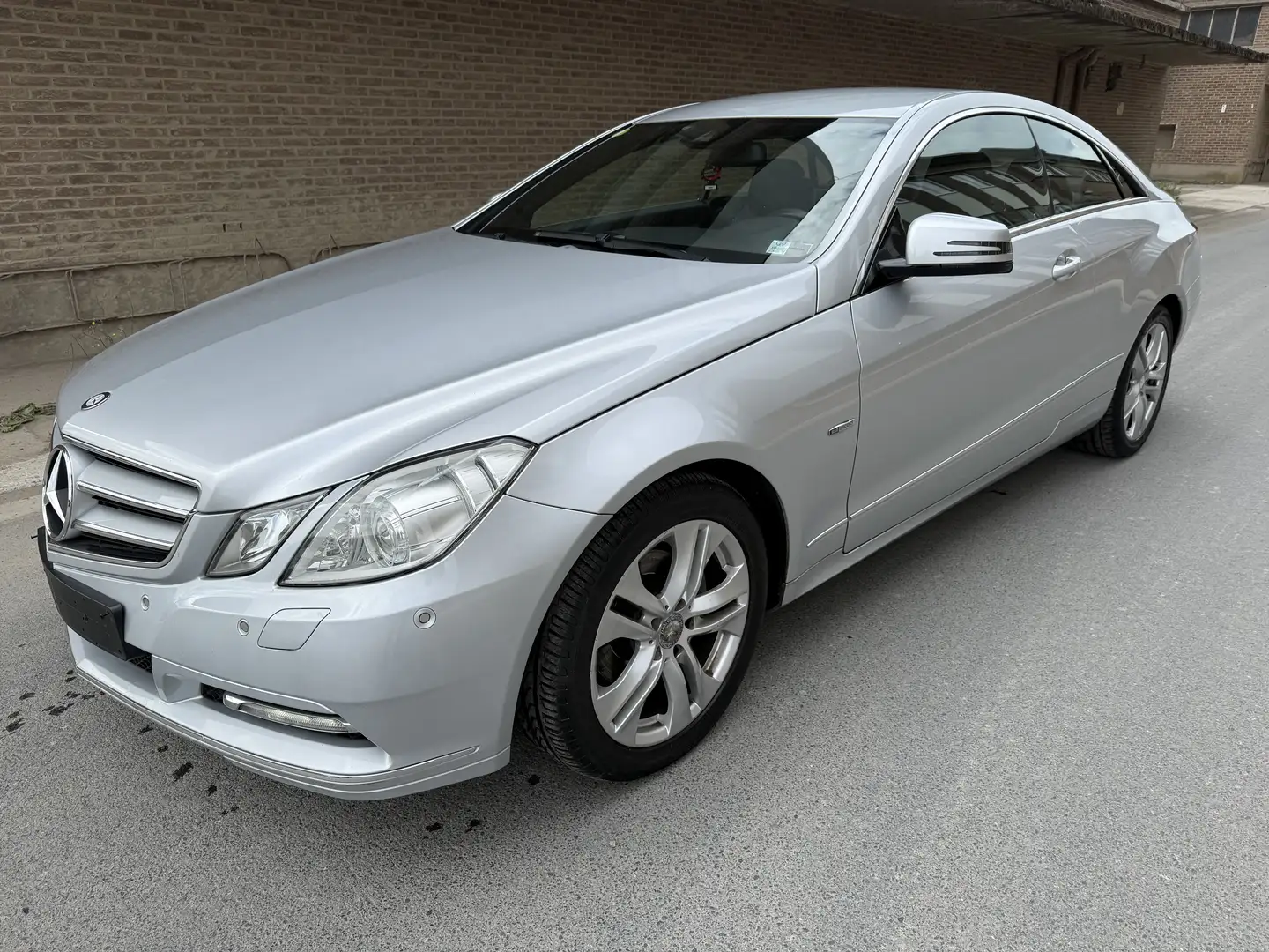 Mercedes-Benz E 220 Classe Coupé CDI Excellent État! Full options! - 1