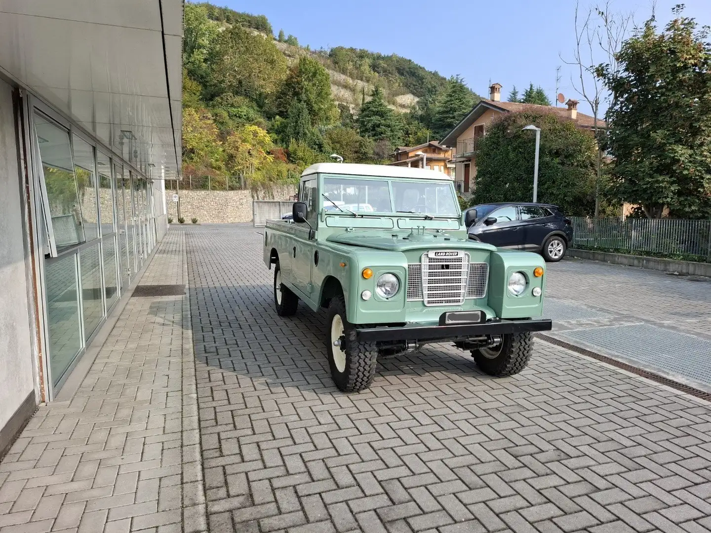 Land Rover Defender 109 PICK-UP COMPLETAMENTE RESTAURATO Verde - 2
