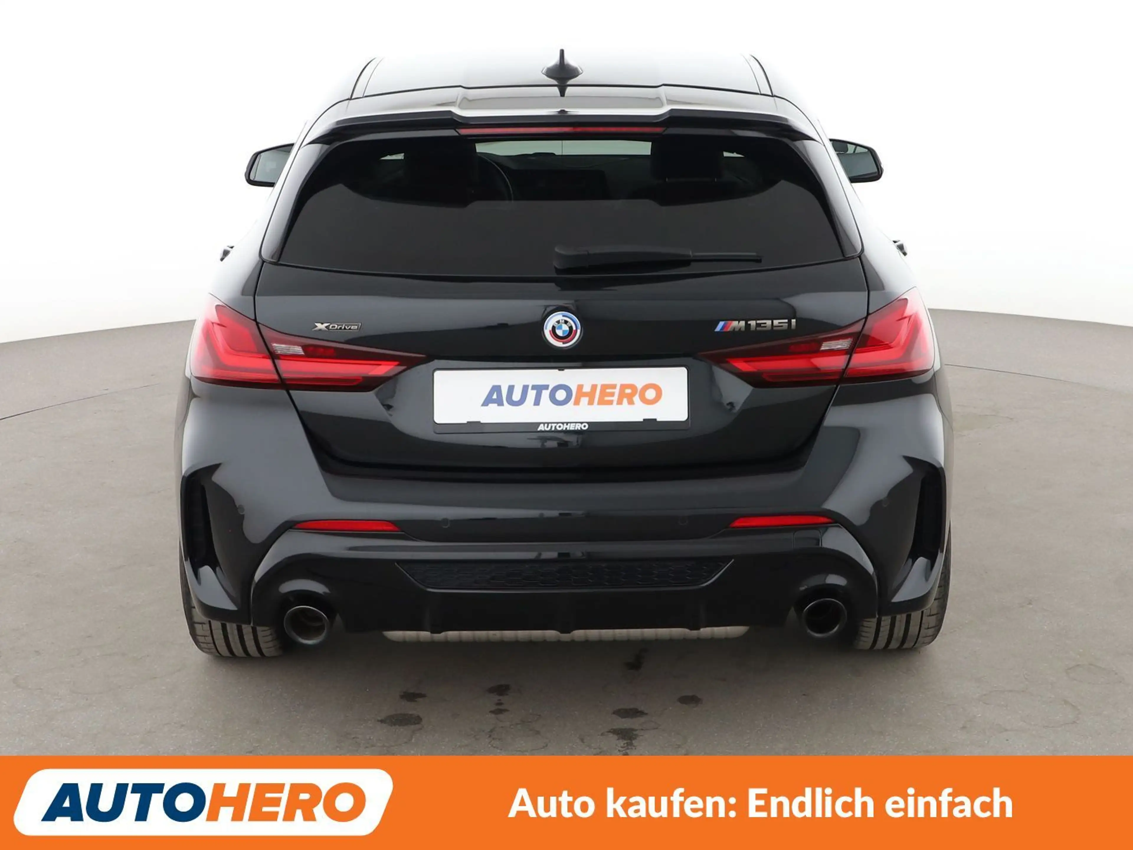 BMW 135 M135i xDrive Color Vision Aut.*NAVI*LED* — photo 5