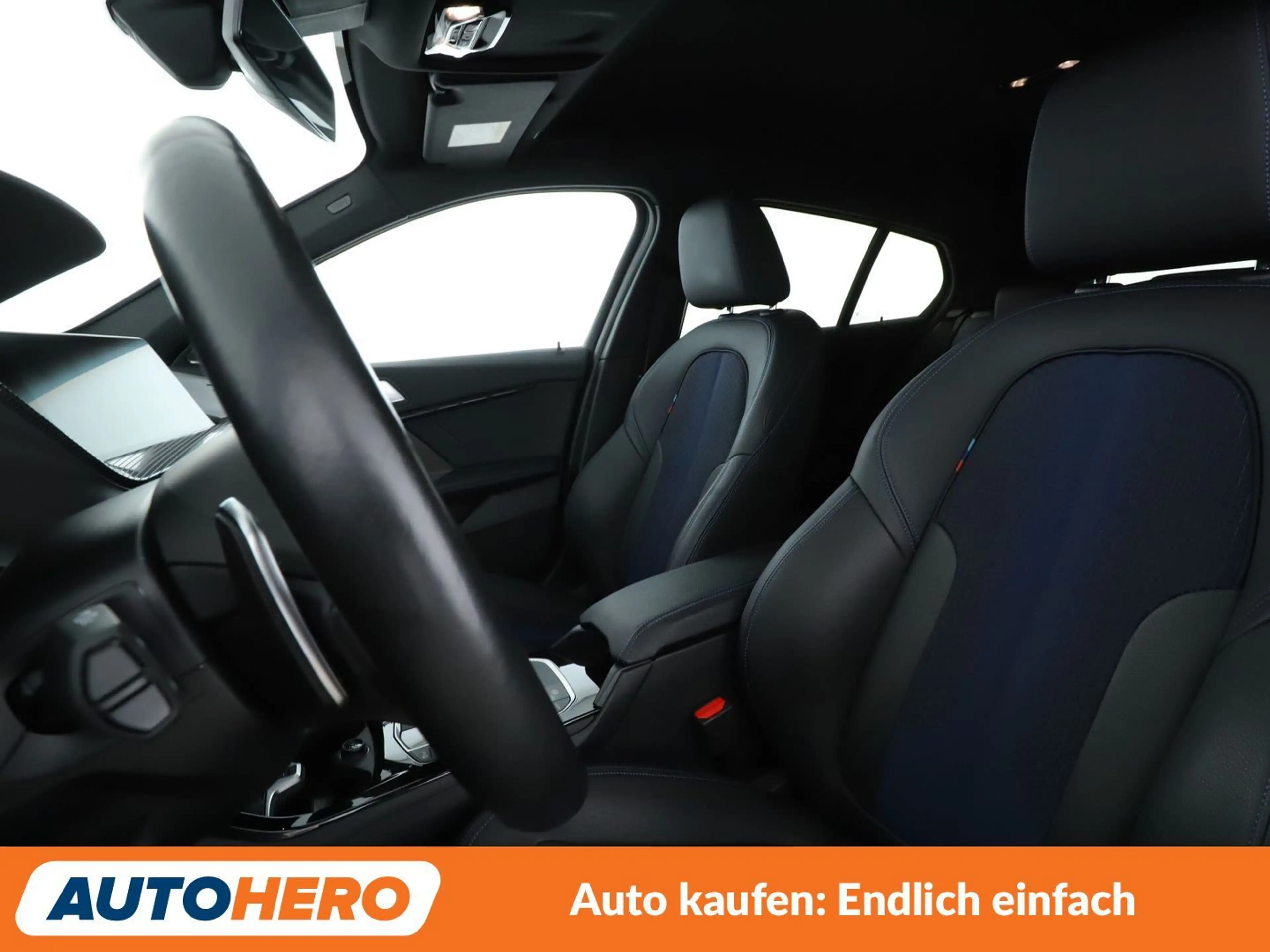 BMW 135 M135i xDrive Color Vision Aut.*NAVI*LED* — photo 10