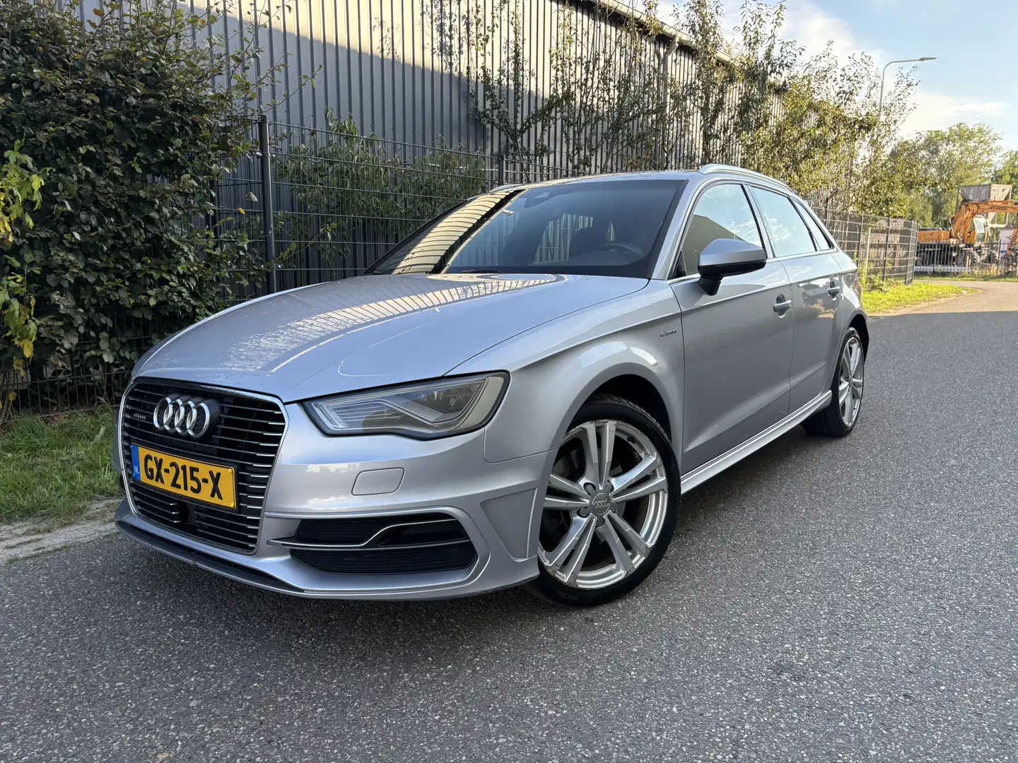 Audi A3 Sportback 1.4 e-tron PHEV Ambition Pro Line plus / Grijs - 1