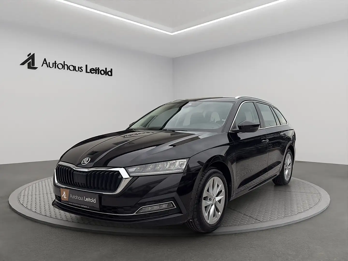 Skoda Octavia Combi 2,0 TDI Style DSG ACC LED MEMORY HEAD UP ... Schwarz - 1