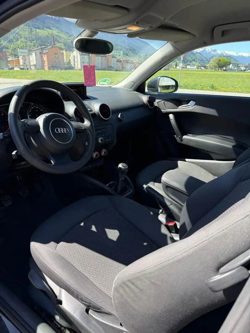 Audi A1 1,6 TDI Attraction - 2
