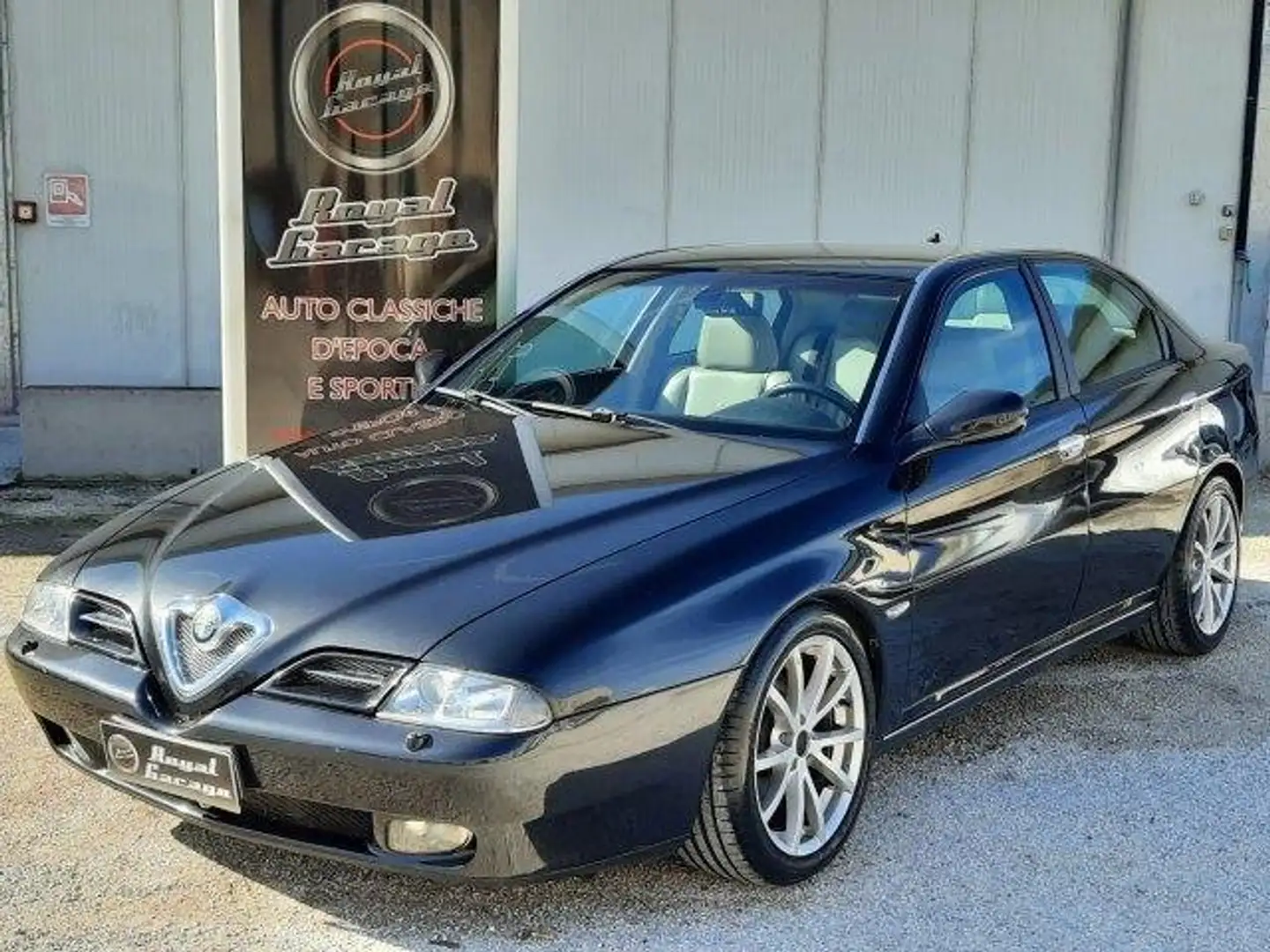 Alfa Romeo 166 2.4 jtd Progression Noir - 1