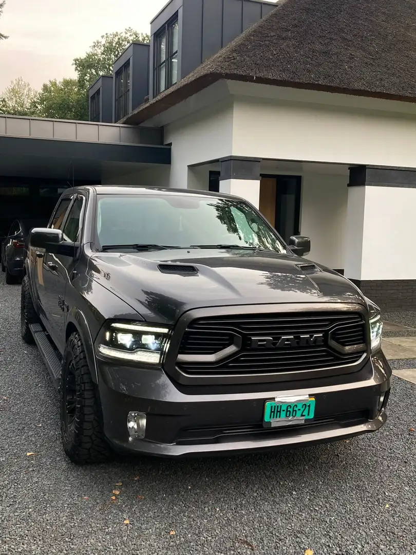 Dodge RAM 5.7 V8 4x4 MARGE Grijs - 2