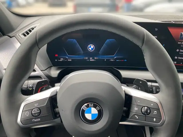 BMW 1 Series view 8