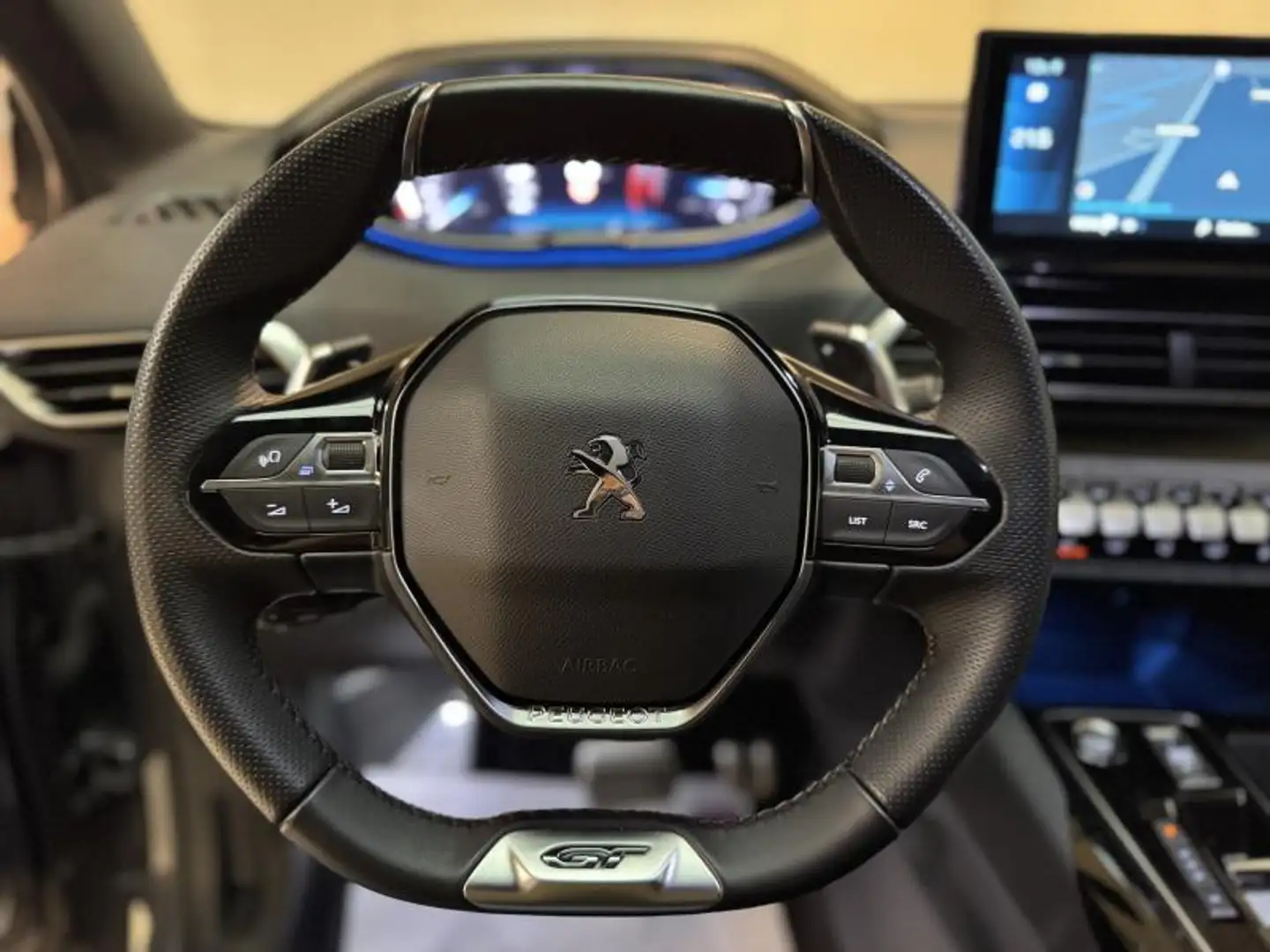 Peugeot 3008 1.2i EAT8 GT ***BLACK PACK*** Grijs - 2