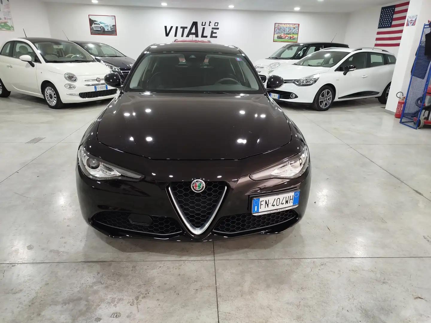 Alfa Romeo Giulia Giulia 2.2 t Business Launch Edition 150cv Nero - 2