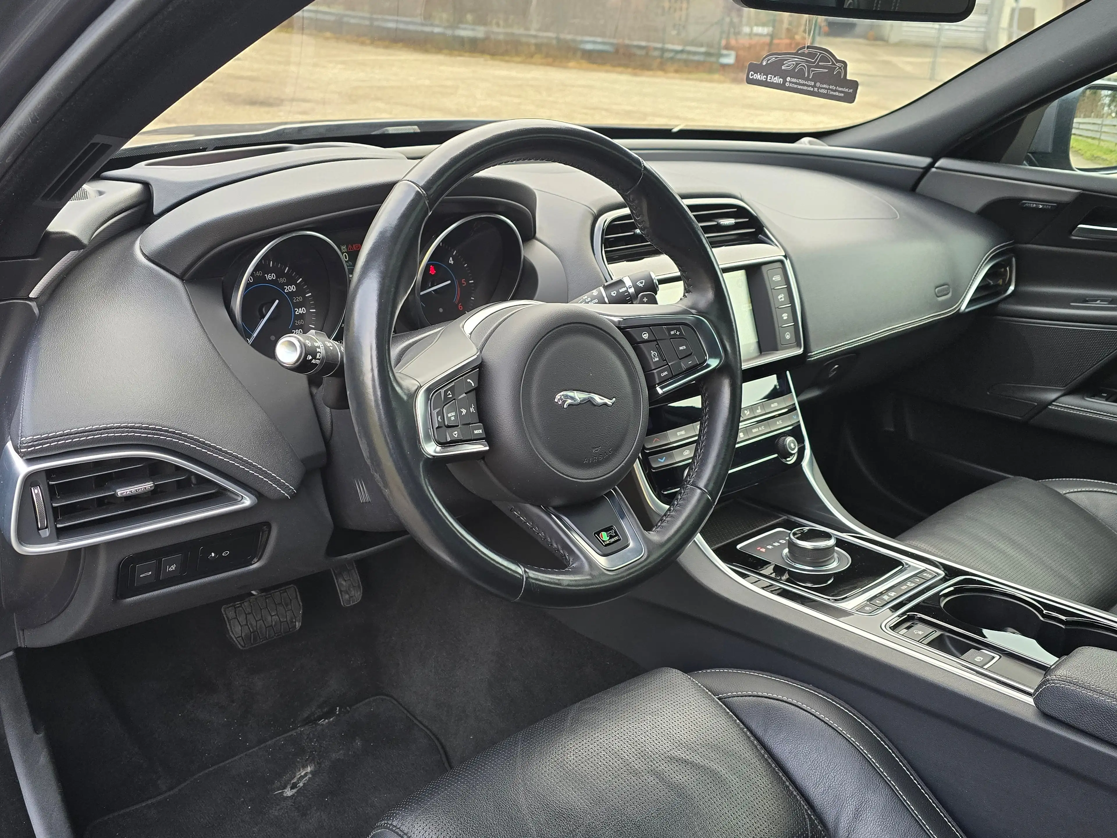 Jaguar XE R-Sport AWD Top* Kredit* Pano* Navi* RFK* Leder* — photo 12