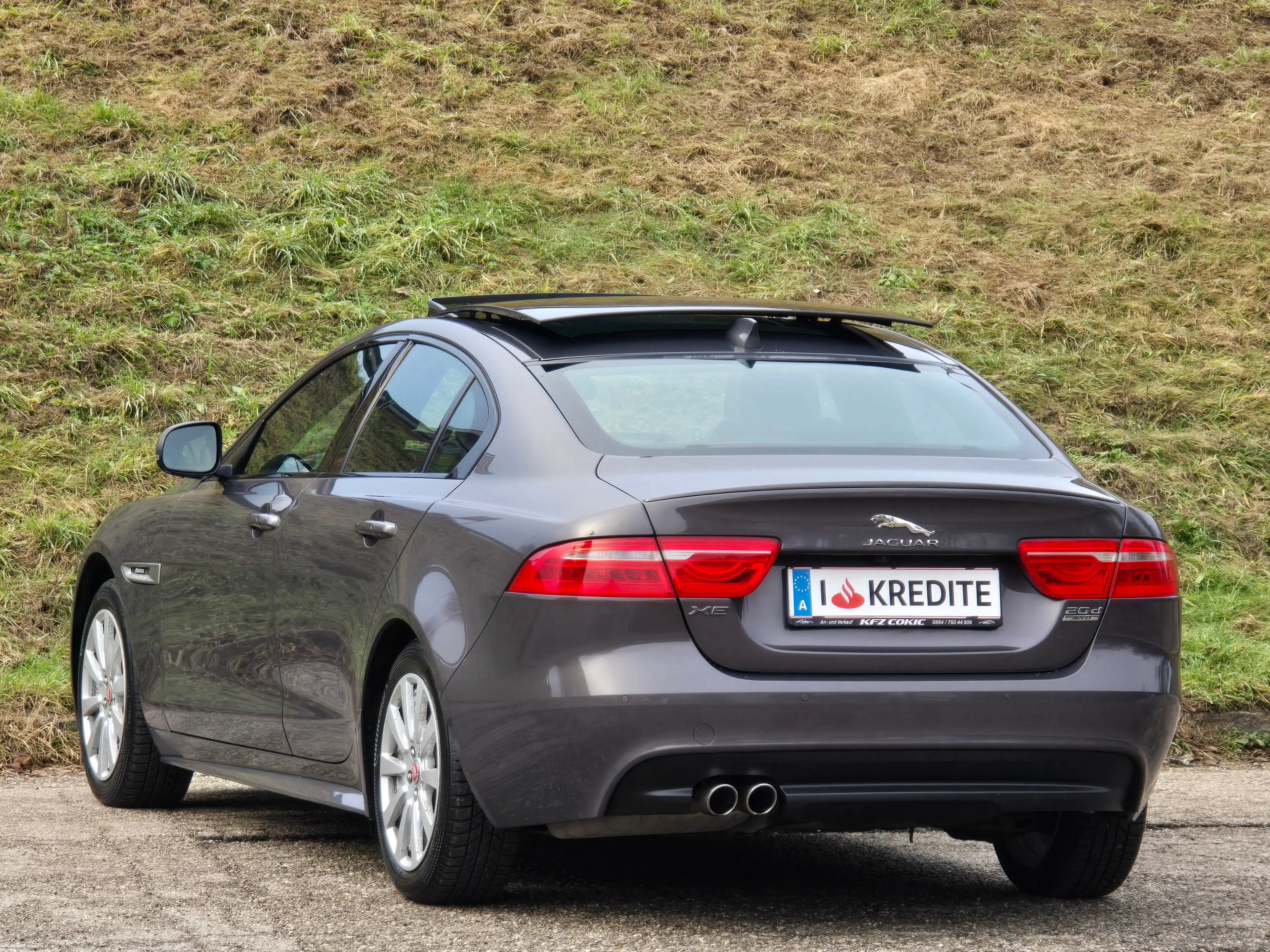 Jaguar XE R-Sport AWD Top* Kredit* Pano* Navi* RFK* Leder* — photo 3