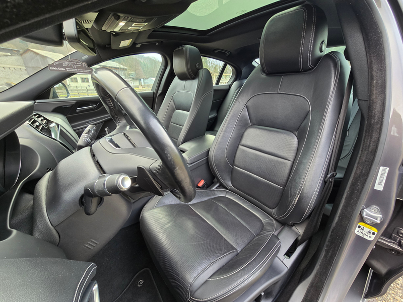 Jaguar XE R-Sport AWD Top* Kredit* Pano* Navi* RFK* Leder* — photo 10