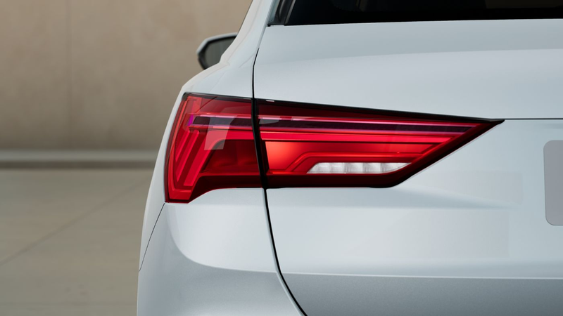 Audi Q3 35 2.0 TDI advanced 2xKlima ACC AHK AUT LED — photo 3