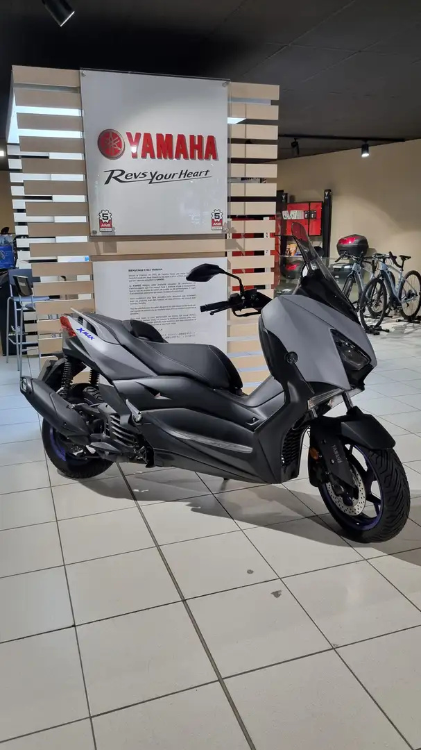 Yamaha X-Max 125 Grau - 2