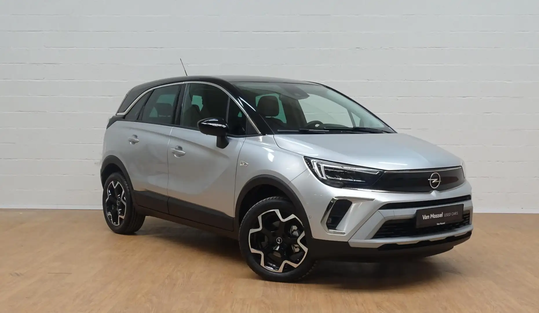 Opel Crossland 1.2T Ultimate+GPS+PARK ASSIST + ALCANTARA Zilver - 2
