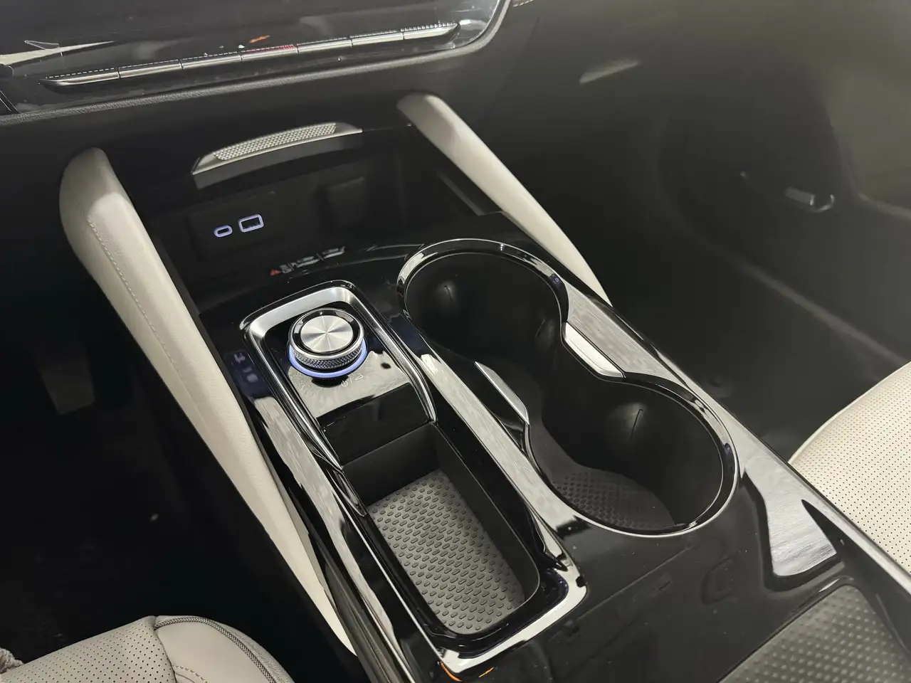 Buick Envision снимка Buick Envision