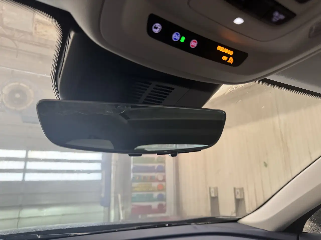 Buick Envision снимка Buick Envision