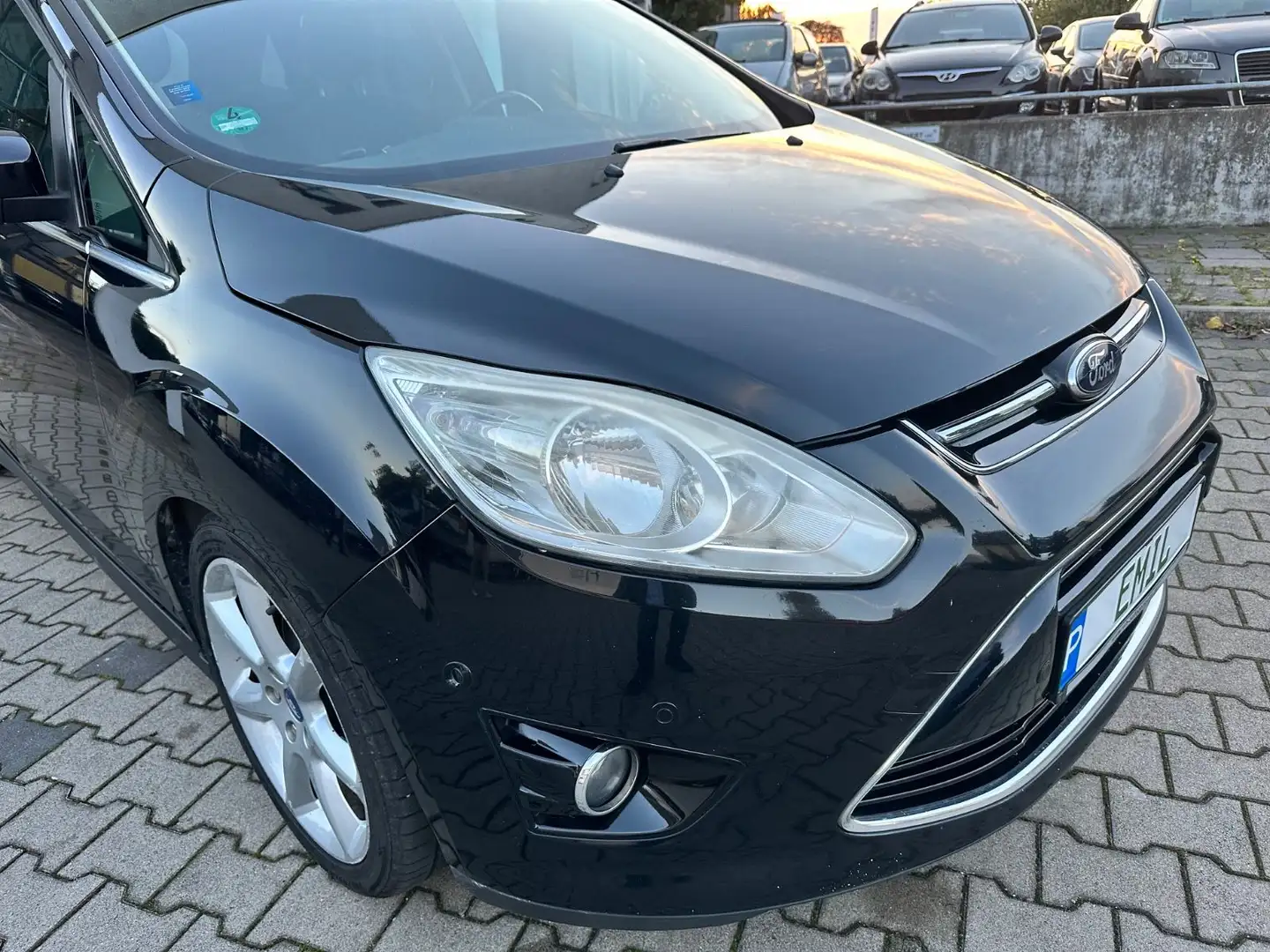 Ford Grand C-Max Titanium * Schwarz - 1