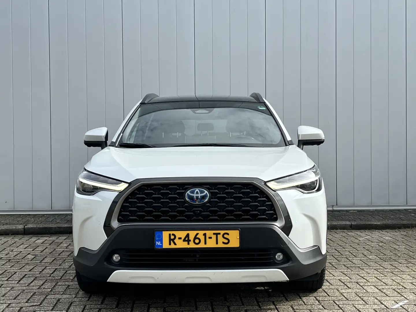 Toyota Corolla Cross 2.0 High Power Hybrid Launch Edition Leder Pano Da Wit - 2