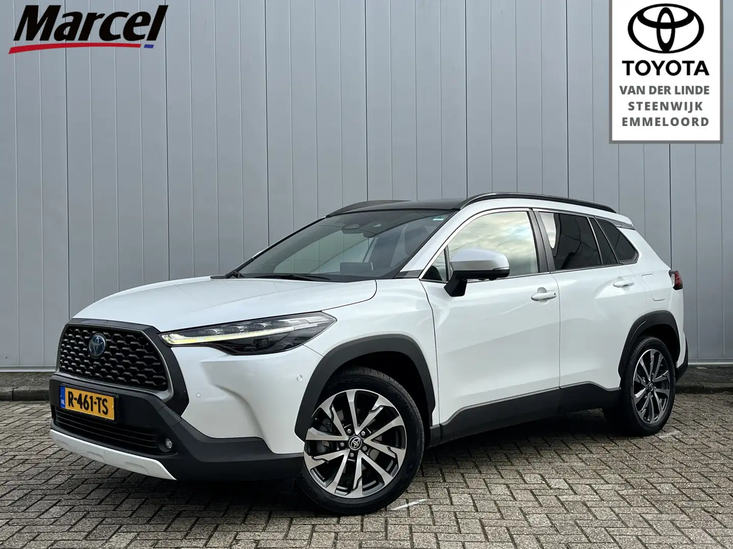 Toyota Corolla Cross 2.0 High Power Hybrid Launch Edition Leder Pano Da Wit - 1