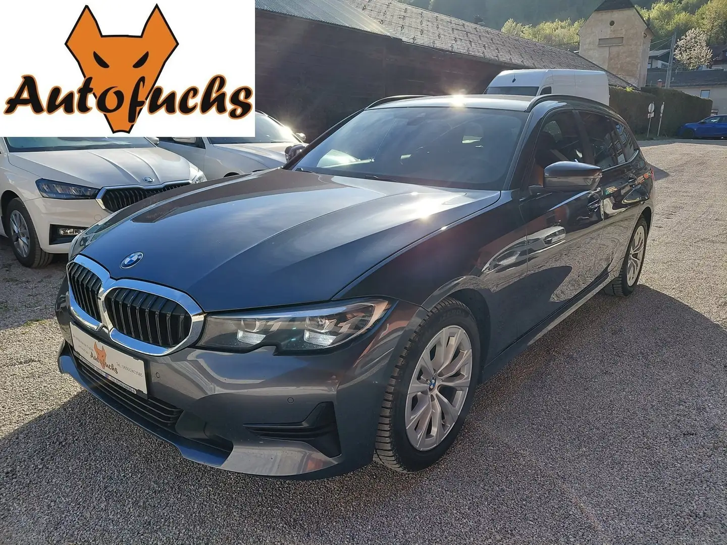 BMW 318 318 d Touring Aut. * AHK, Sportsitze, Teilleder * Grau - 1