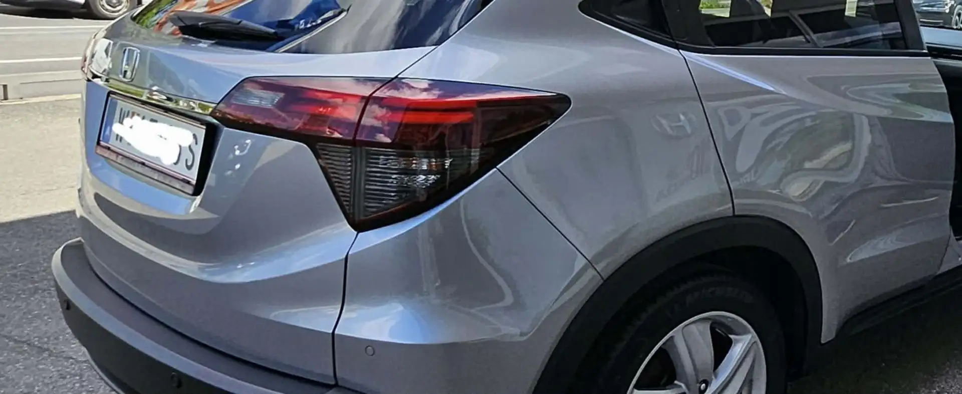 Honda HR-V HR-V 1,5 i-VTEC Executive Executive Silber - 1