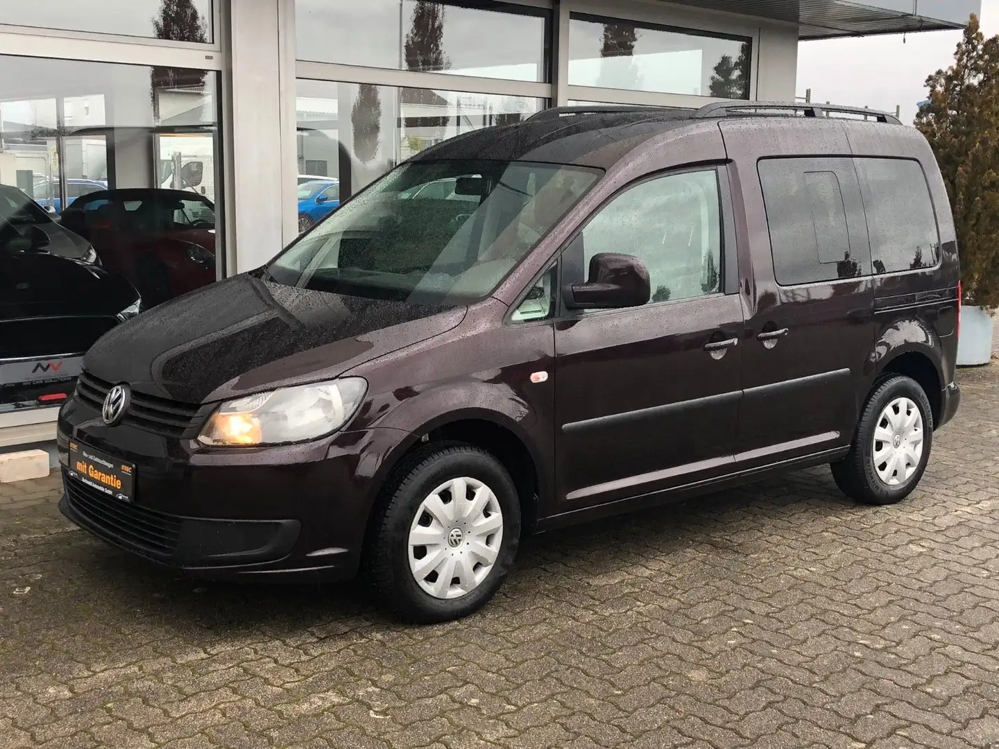 Volkswagen Caddy 1.6 TDI Trendline 5 Sitzer Violett - 1