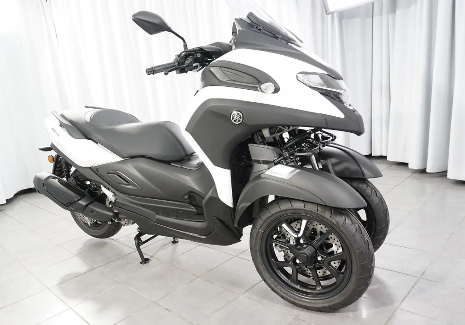 Yamaha TriCity 300 2025  Autoführerschein der Klasse 3 bzw. B Weiß - 1