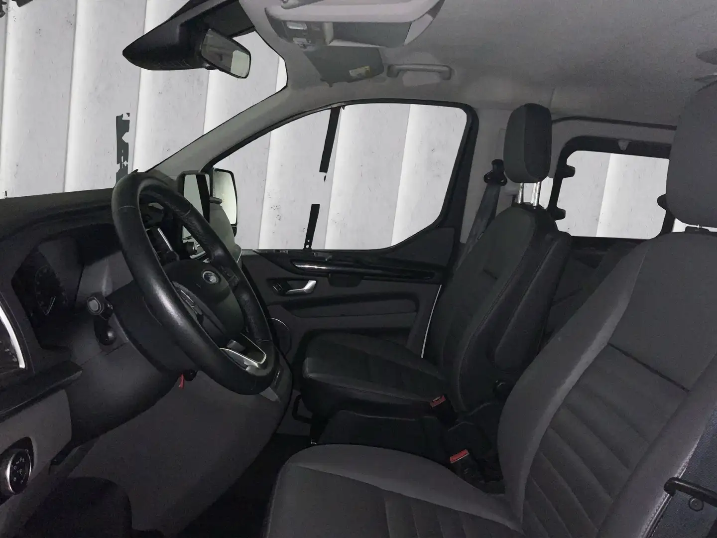 Ford Tourneo Custom Titanium X 320 L2H1 Autm. | StHz | Weiß - 2