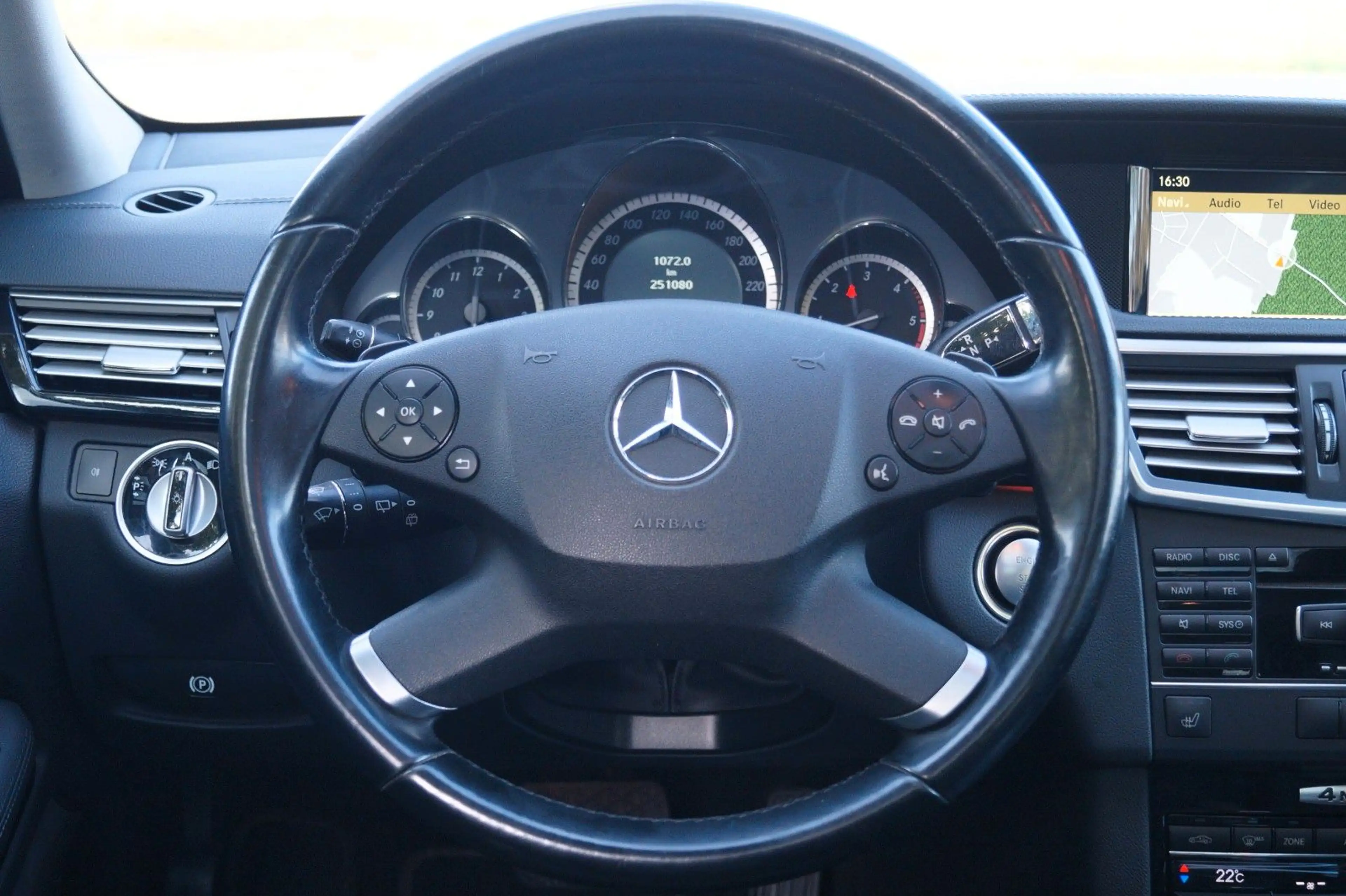 Mercedes-Benz E 350 E T-Modell CDI 4Matic/ SHZ/ PDC/ Pano. SHD — photo 15
